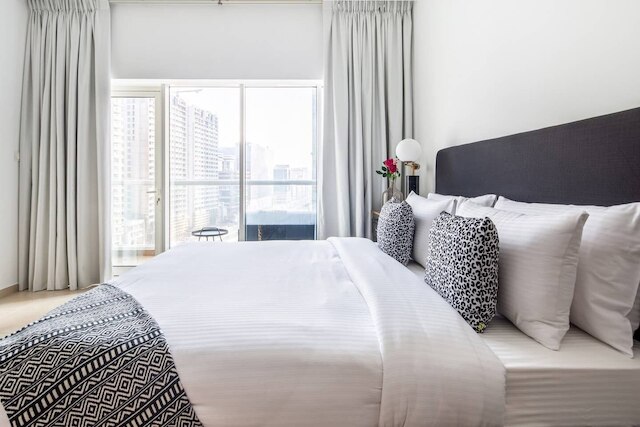 モダン ラスティック スタジオ アパートメント イン ダウンタウン ドバイ