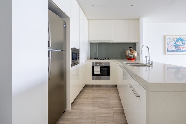 スーパーブ アンド モダン11ッドルーム オン ア プレミア ウォーターフロント ロケーション !