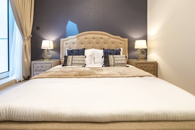 ユニークリー エレガント 2 ベッドルーム イン プレスティジャス ダウンタウン ドバイ !