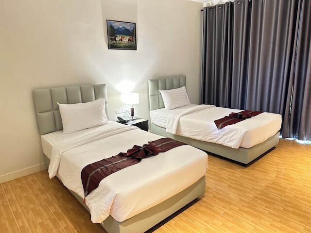 チャイナライ リバーサイド