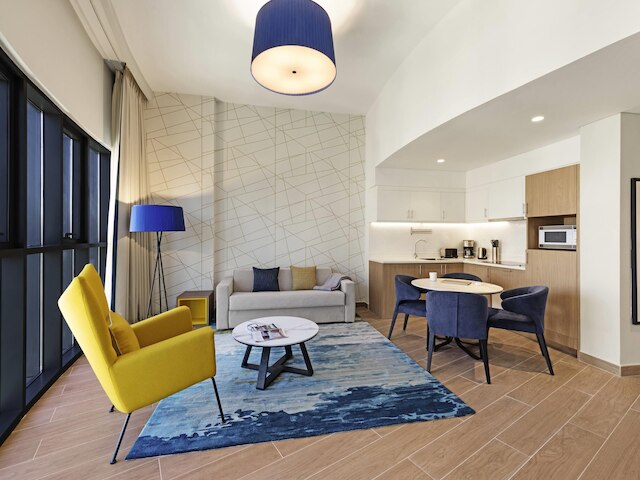 アパートホテル アダージョ ドバイ デイラ