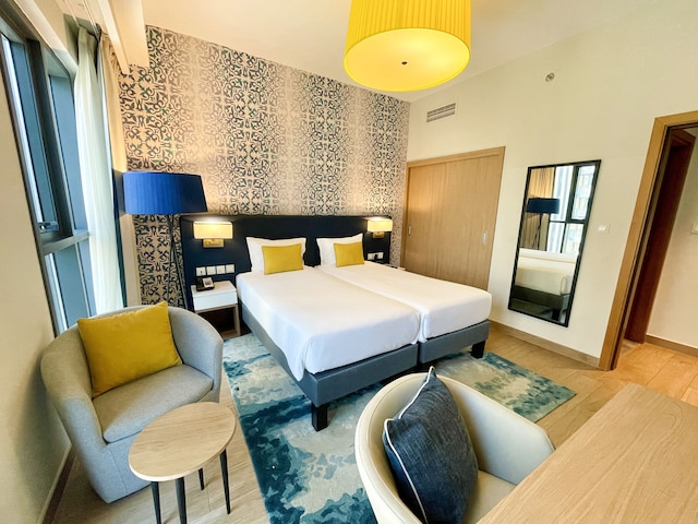 アパートホテル アダージョ ドバイ デイラ