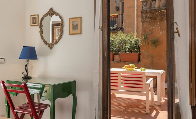 アルコ・イン・パンテオン・アパートメント