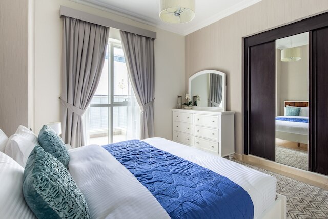 ラビッシュ3 ベッドーム ウィズ スチュディ イン ダウンタウン ドバイ