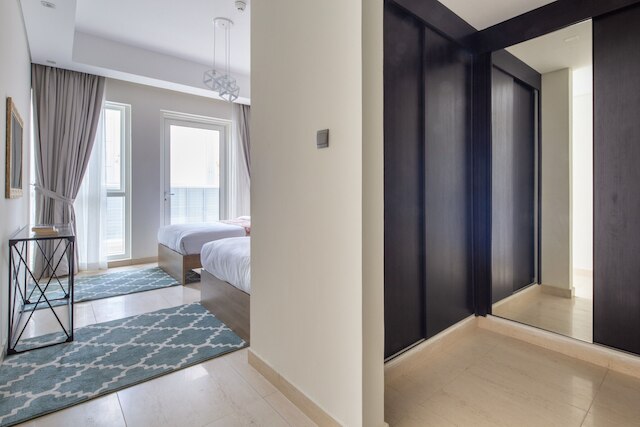 ラビッシュ3 ベッドーム ウィズ スチュディ イン ダウンタウン ドバイ