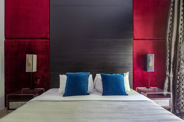 ラグジュリアス ベッドルーム イン リーハン - オールド タウン ドバイ !