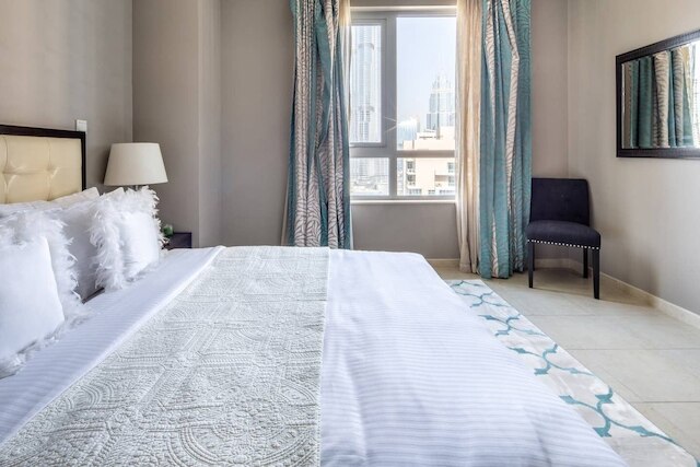 ラビッシュ 2 ベッドルーム ウィズ ピクチャレスク ブルジ カリファ ビューズ!