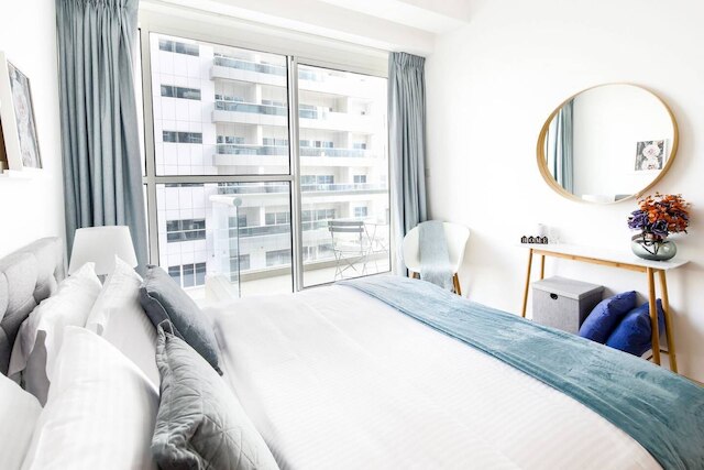 モダン アンド スタイリッシュ1 ベッドルーム イン ビジネス ベイ