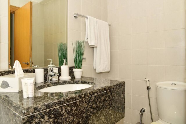 モダン アンド スタイリッシュ1 ベッドルーム イン ビジネス ベイ