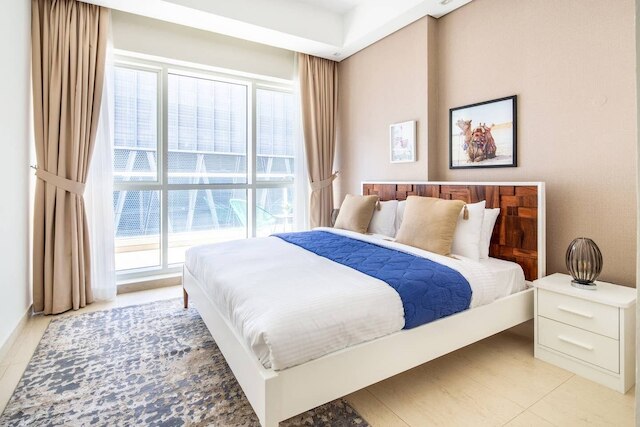 プラッシュ 3 3ッドーム ス/ スタディ イン プライム ディストリクト - ダウンタウン ドバイ !