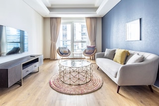 スタニング2 ベッドルーム ウィズ スチュディ イン プライム ダウンタウン ドバイ - スリープス 5!