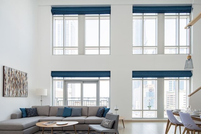 ユニーク + スタニング2ベッドルーム ロフト イン ダウンタウン ドバイ !