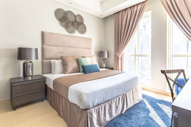 スーパーブ & インコンパラブル 2 2ッドルーム ウィズ スタュディ イン ザ ハート オブ ダウンタウン ドバイ !