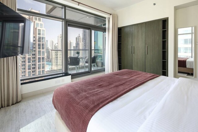 フェノメナル ブルジュ カリファ ビューズ イン シィス ラブリー 2 ベッドルーム!