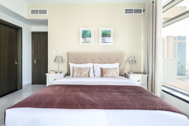 フェノメナル ブルジュ カリファ ビューズ イン シィス ラブリー 2 ベッドルーム!