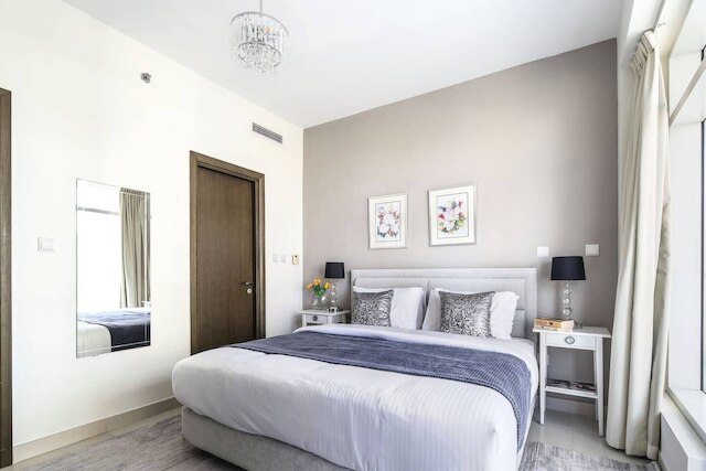 フェノメナル ブルジュ カリファ ビューズ イン シィス ラブリー 2 ベッドルーム!