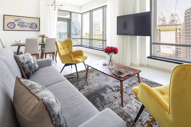 フェノメナル ブルジュ カリファ ビューズ イン シィス ラブリー 2 ベッドルーム!