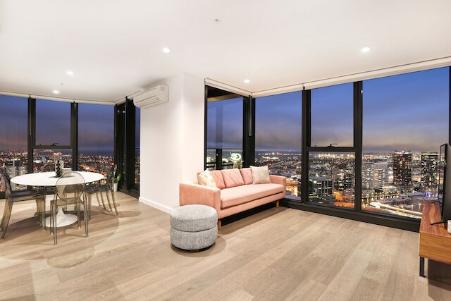 オレンジ ステイ アット メルボルン クォーター