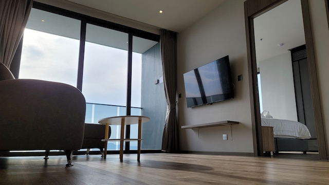 シー ビュー 253 ザ ベース セントラル パタヤ