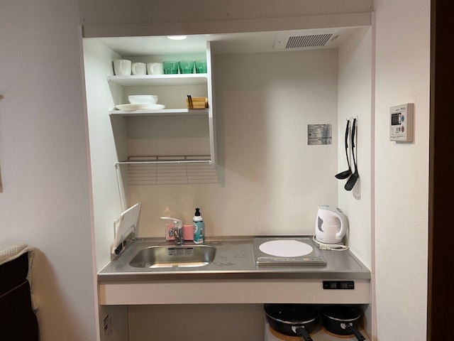 Base Hanegi Apartment