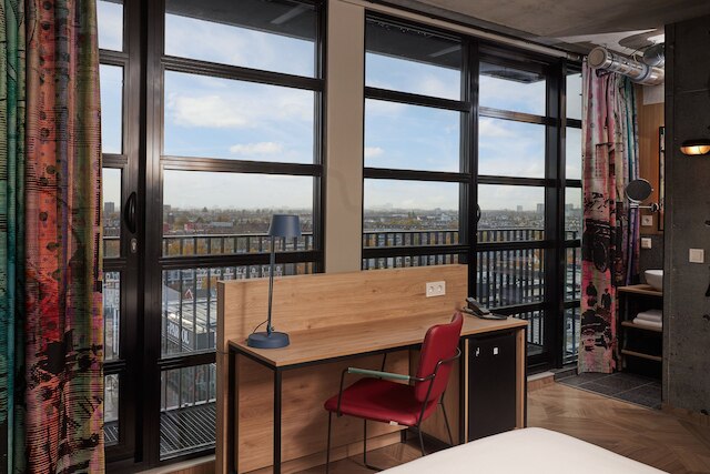 インテル ホテルズ アムステルダム ランドマーク