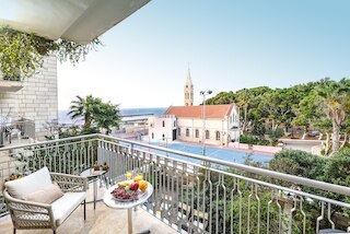 デラックス 2 Bド ヤャファ ドリームズ W プール & パーキング