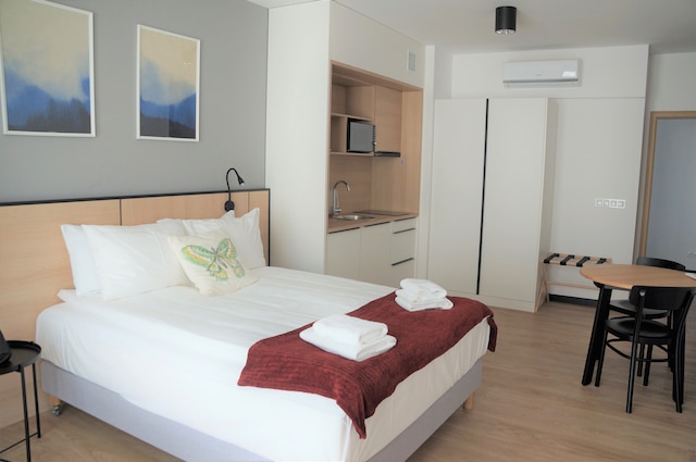 ホテル チューリップ レジデンシズ ワルシャワ タルゴワ