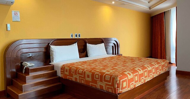 ホテル エスカラ シグロ XXI