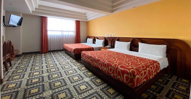 ホテル エスカラ シグロ XXI