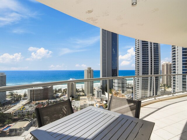 タワーズ オブ シェブロン - プライベート アパートメンツ