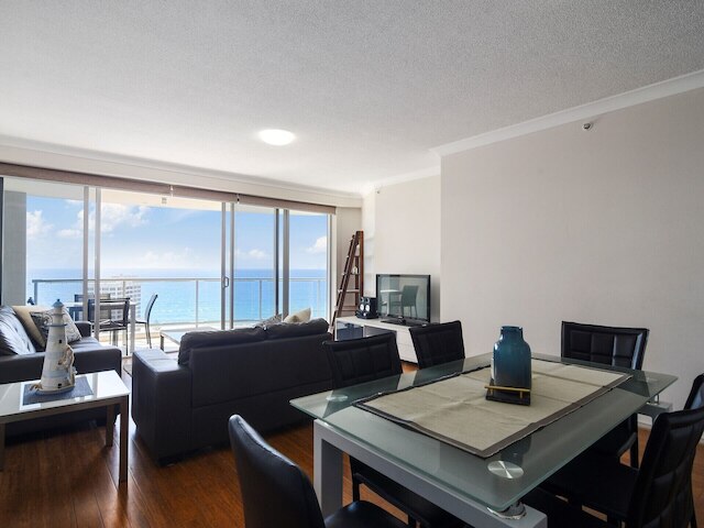 タワーズ オブ シェブロン - プライベート アパートメンツ