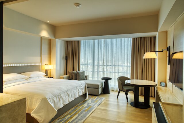 ゲートウェイ アーメダバード シンドゥ バヴァン