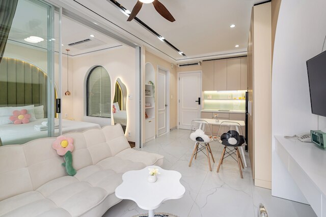 ザ ロイヤル ホーミーズ - フー ミー フン