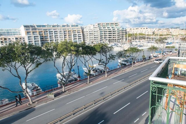 コンフォータブル ダブル ルーム イン ピエタ - BB マリーナ