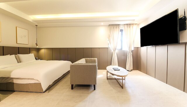 Hotel Moment SongJeong