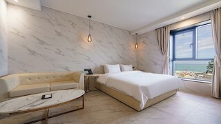 Hotel Moment SongJeong