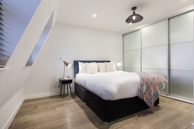 アーバン シック - ラスボーン