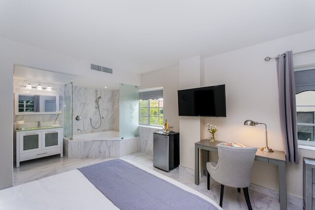 シークレット ガーデン マイアミ ビーチ