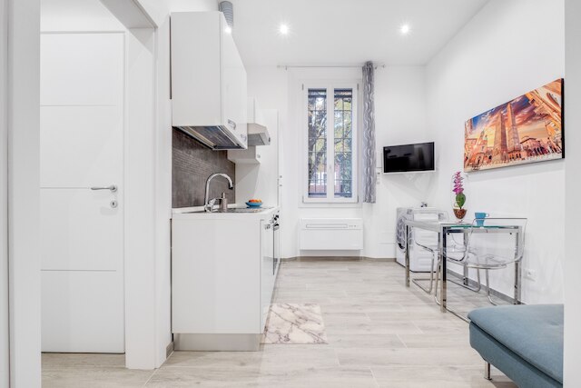 ボログニーナ チントロ スタツィオーネ アパートメント