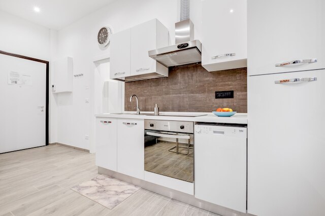 ボログニーナ チントロ スタツィオーネ アパートメント