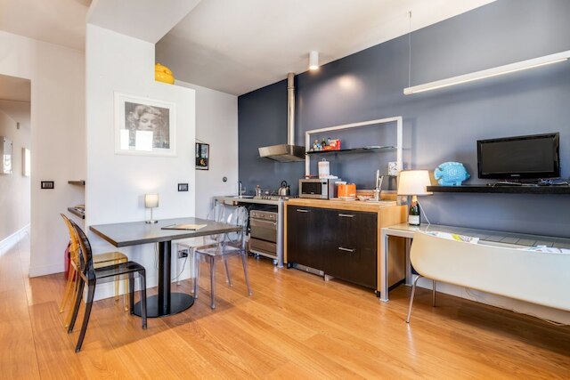 ピアッツァ サンタ クローチェ デザイン アパートメント ウィズ バルコニー