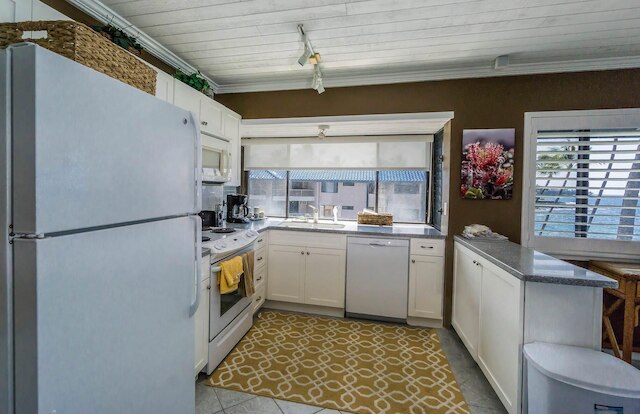 コナ リーフ #d31 ラナイ ウィズ コースタル ビューズ