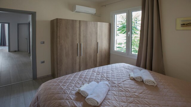 LUス ベッドルーム ホーム オン ザ ステップス オブ アクロポリス