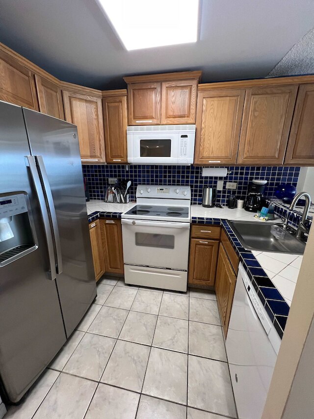 コナ アリイ オーシャンビュー プール ショップス & レストランツ