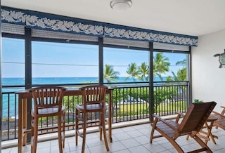 コナ アリイ オーシャンビュー プール ショップス & レストランツ