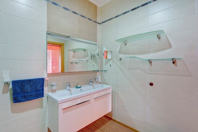 シーフロント アパートメント イン スリマ ウィズ プール アップマーケット コンプレックス