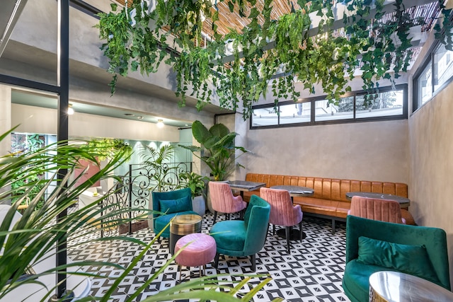 ディゼンゴフ ガーデン ホテル