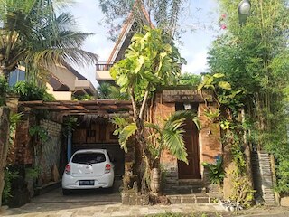 ヴィラ カニア 、イ ウィゼェラ