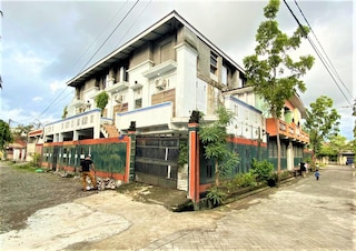 ブントゥス ゲスト ハウス