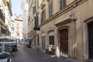 フォンタナ ディ トレヴィ デザイン アパートメント